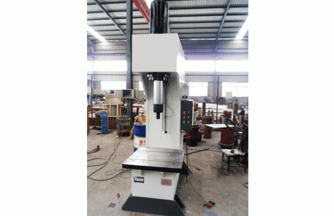 100T單臂液壓機(jī)